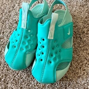 Nike Kids Turquoise Water Shoes